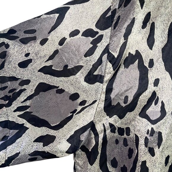 Bogari Vintage Womens Shirt Size M Gray Snake Print Button Down Oversized Fit - Picture 4 of 9
